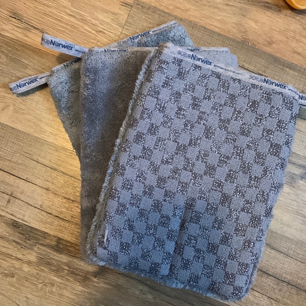 Brand New- Norwex bathroom Scrub Mitt (3 available)